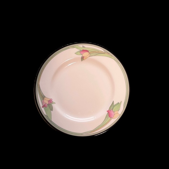 Royal Doulton Vogue Awakening Appetizer Bread Plates TC 1162 6.5 inch 1985 Tulip - Picture 2 of 3